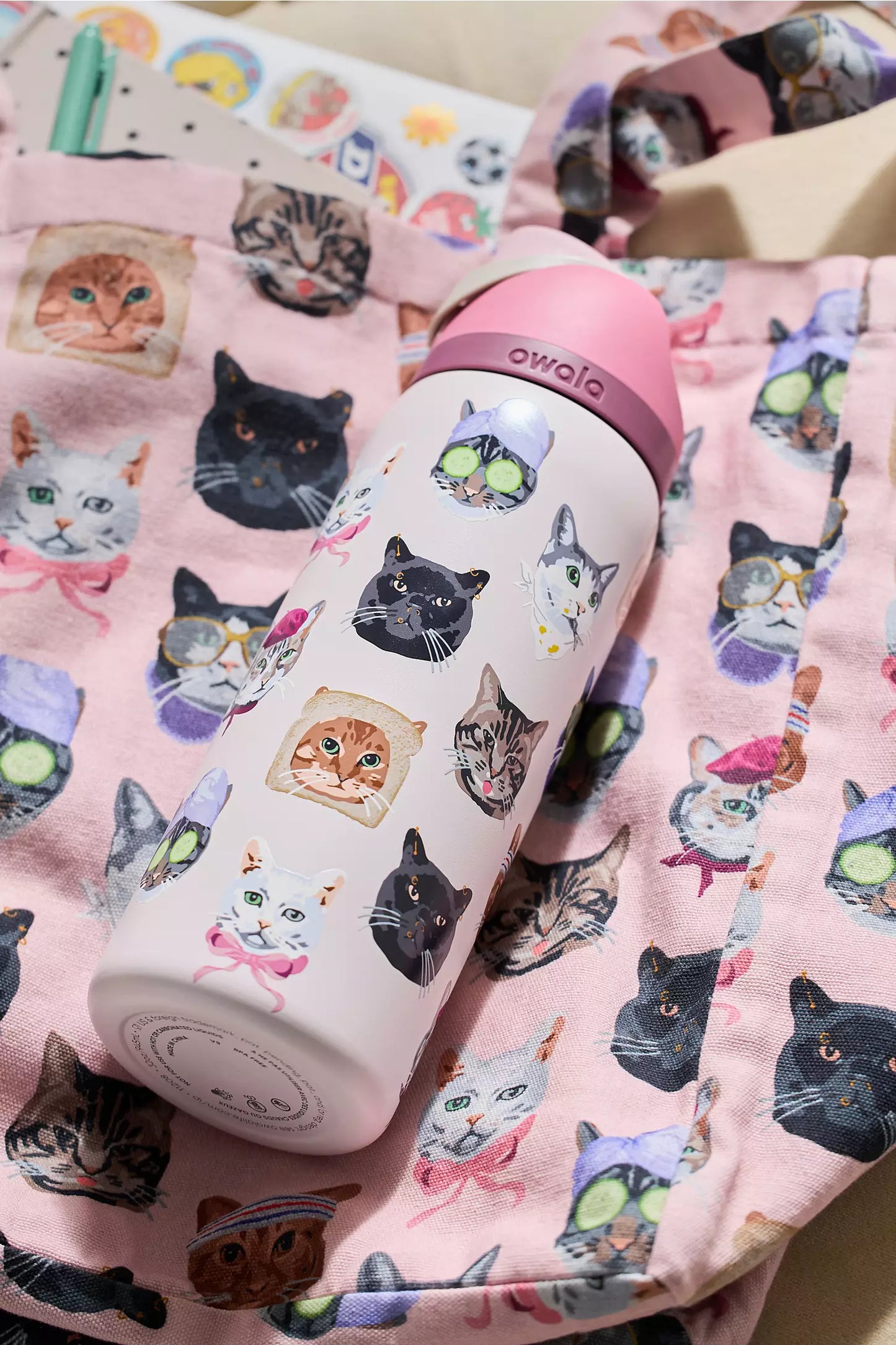 FreeSip 32 oz Cat Collage Pre-Venta Se Envia 01 Julio