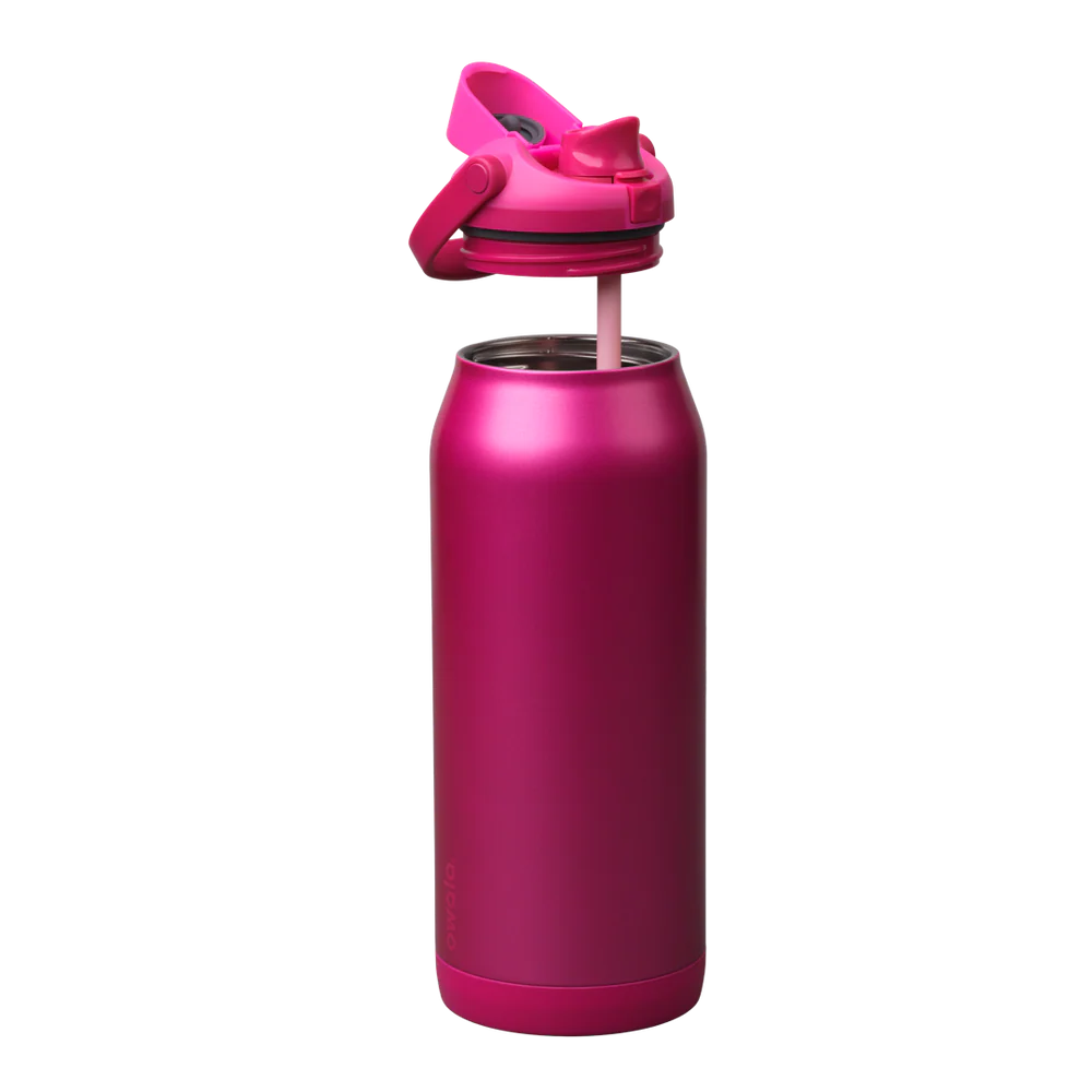 FreeSip Sway 64 oz Read My Lips