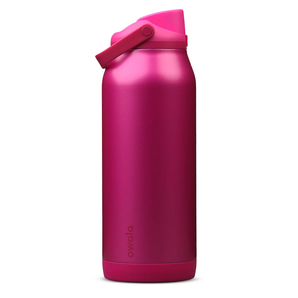 FreeSip Sway 64 oz Read My Lips