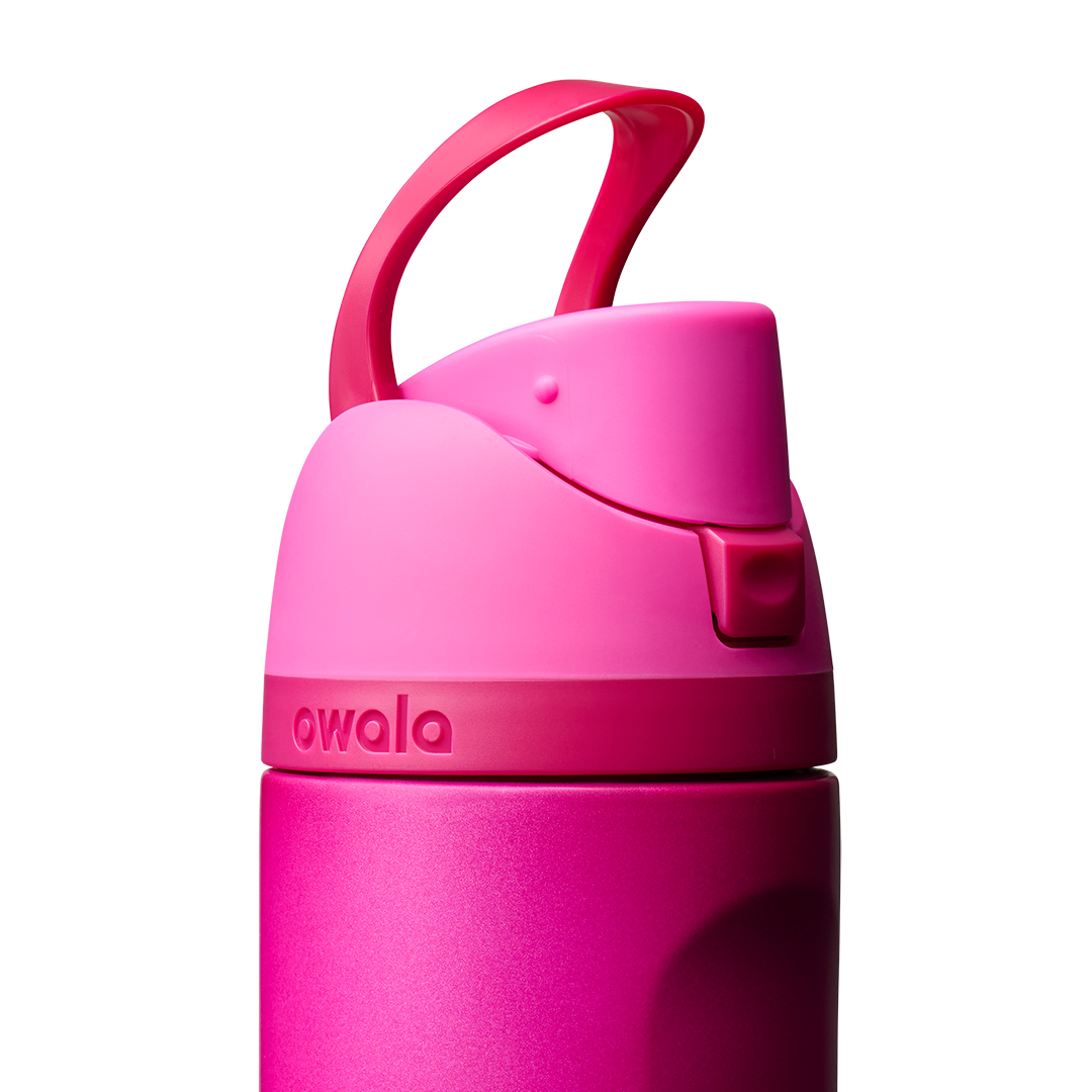 Owala FreeSip 24 oz Read My Lips