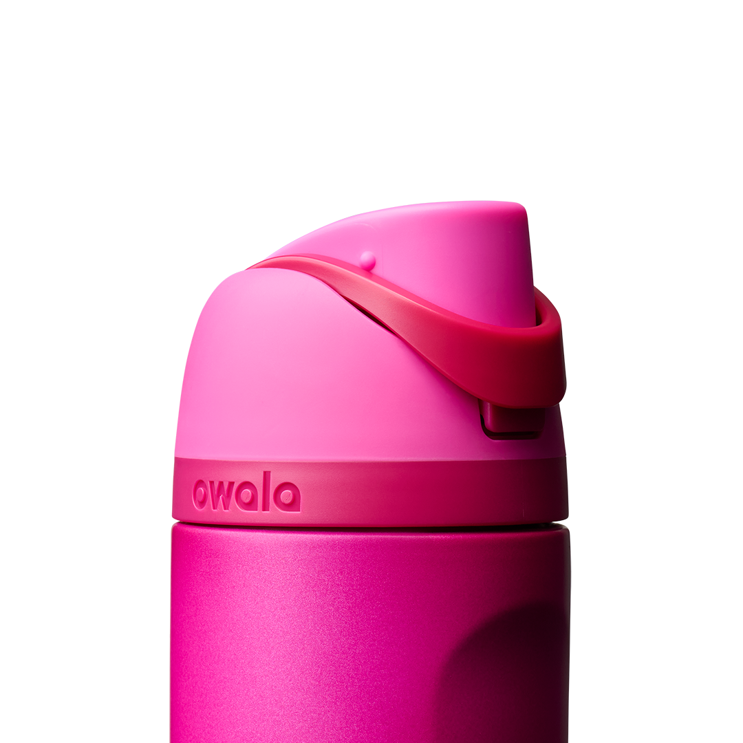 Owala FreeSip 24 oz Read My Lips